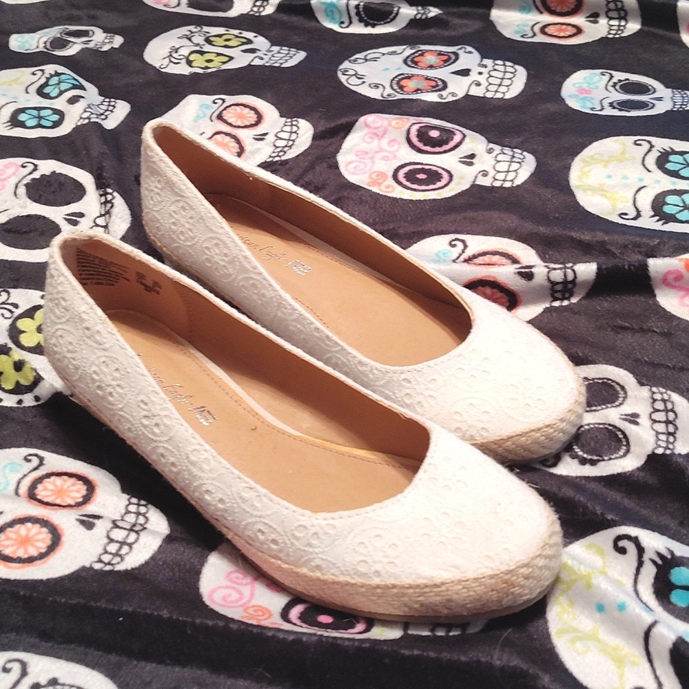 american eagle ella white eyelet wedge espadrilles